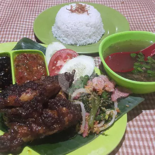 Ayam Bakar + Nasi + Urap + Sop
